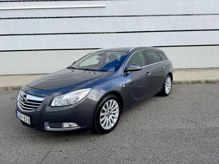 OPEL INSIGNIA Sports Tourer 2.0 CDTI Cosmo