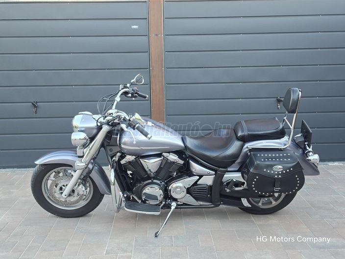 YAMAHA XVS 1300 A MIDNIGHT STAR