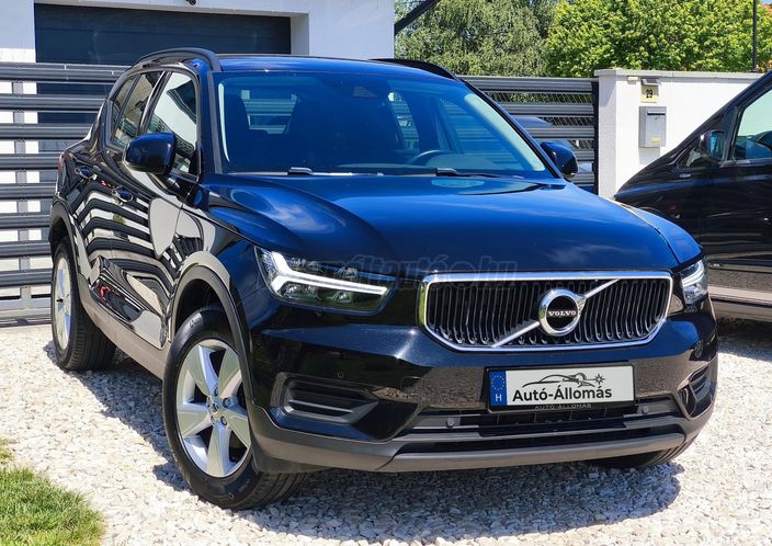 VOLVO XC40 1.5 [T3] Momentum Core