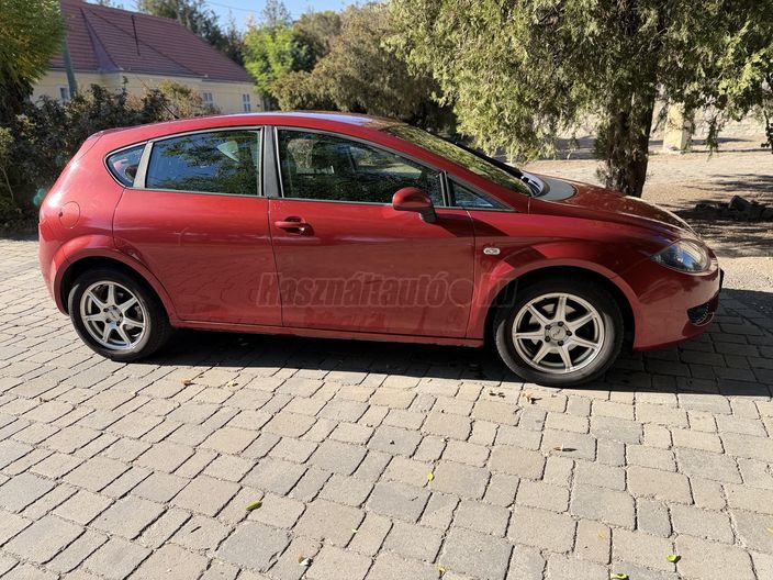 SEAT LEON 1.4 MPI Reference
