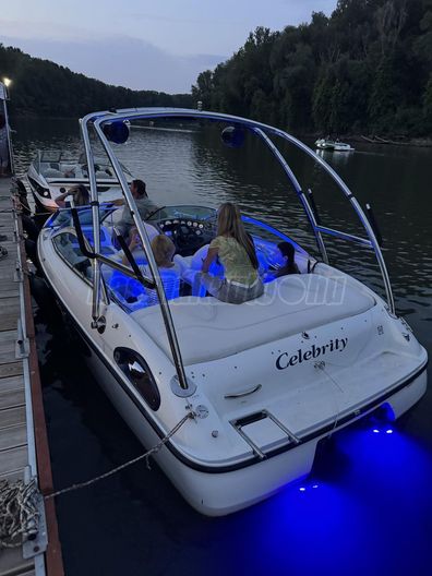 CELEBRITY 5.7 V8 BR200