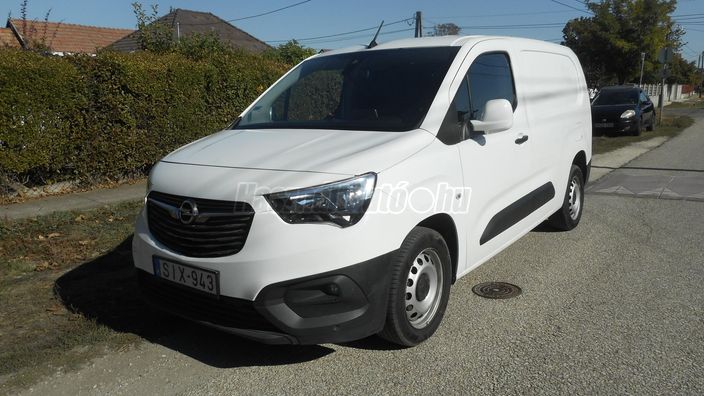 OPEL COMBO Cargo 1.5 DTH L2H1 2.4t Cargo Edition (3 személyes )