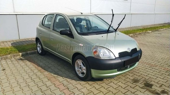 TOYOTA YARIS 1.0 Linea Terra