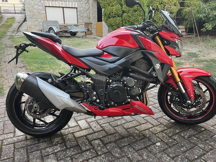 SUZUKI GSX-S 750