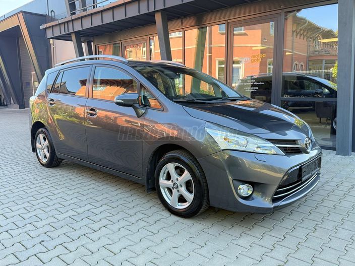 TOYOTA VERSO 1.8 Active [7 személy]