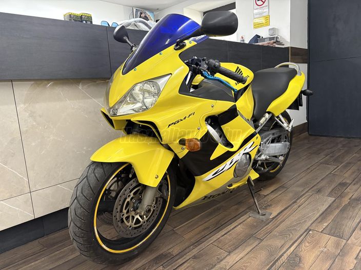 HONDA CBR 600 F4
