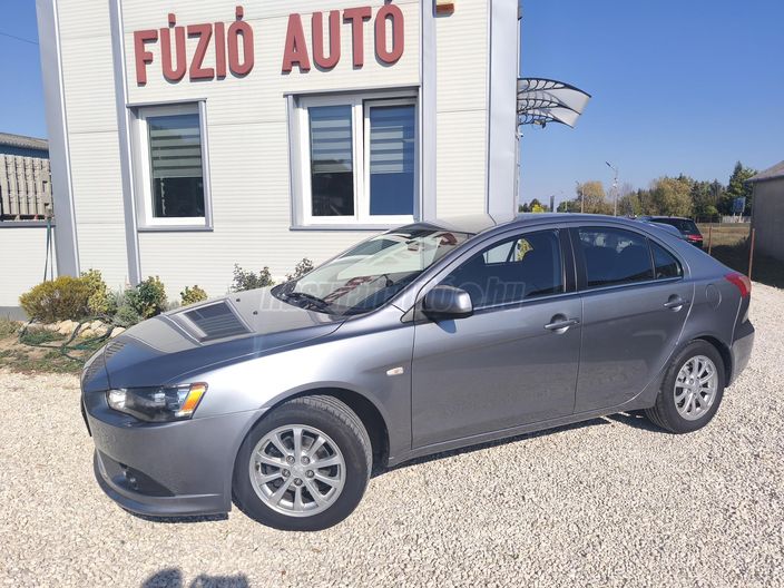 MITSUBISHI LANCER Sportback 1.6 Invite