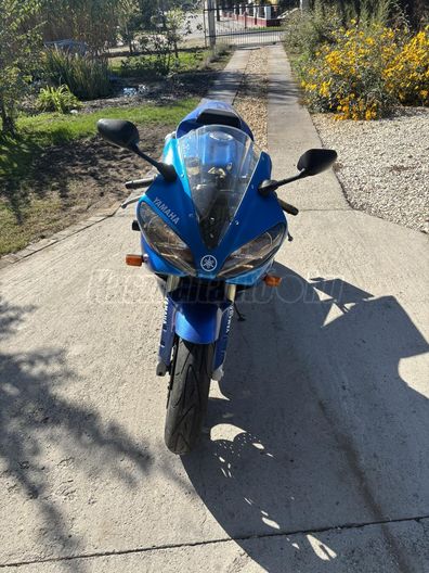 YAMAHA YZF 1000 R