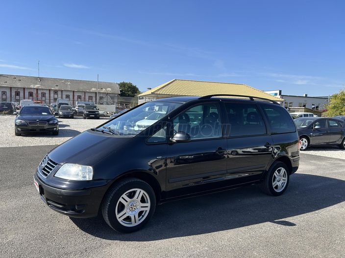 VOLKSWAGEN SHARAN 2.0 PD TDI Trendline