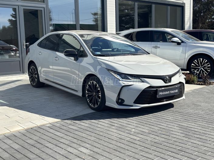TOYOTA COROLLA Sedan 1.8 Hybrid GR-Sport Dynamic e-CVT