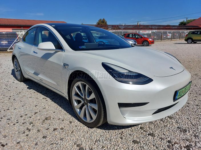 TESLA MODEL 3 Standard Range Plus Aut