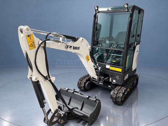 BOBCAT E19 2025. 3 ÜZEMÓRA.FŰTÖTT FÜLKE.REZSŰKANÁL.KLÍMA