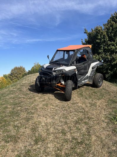 POLARIS RZR 1000 XP