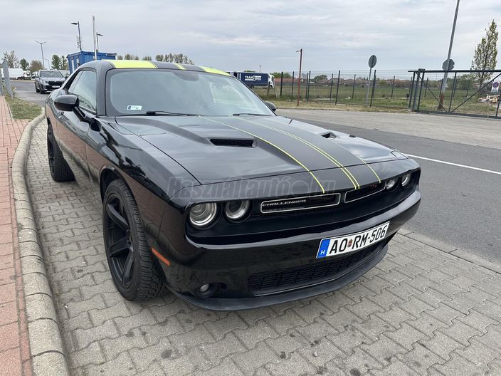 DODGE CHALLENGER