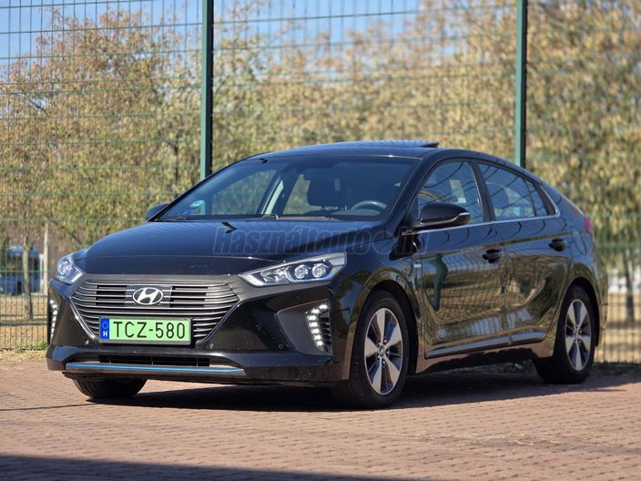 HYUNDAI IONIQ plug-in 1.6 GDi Premium DCT