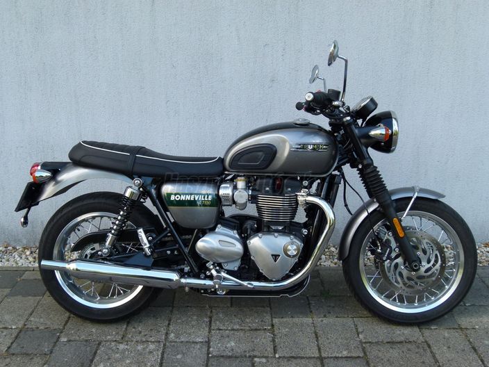 TRIUMPH BONNEVILLE