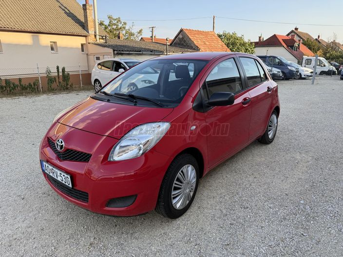 TOYOTA YARIS 1.0 998 Ice