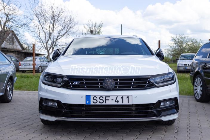 VOLKSWAGEN PASSAT VIII Variant 2.0 TDI BMT SCR Bi-Turbo Highline 4Motion DSG