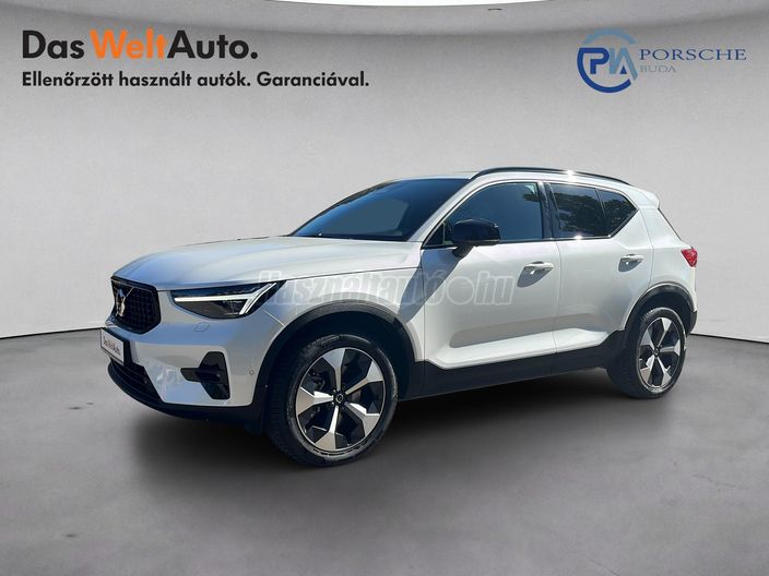 VOLVO XC40 2.0 [B3] MHEV Ultra Dark Black Edition DCT