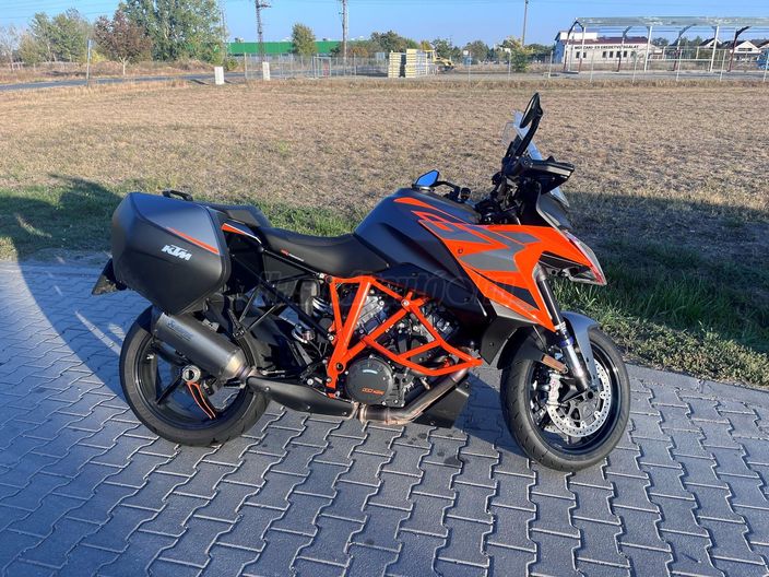 KTM 1290 SUPER DUKE GT