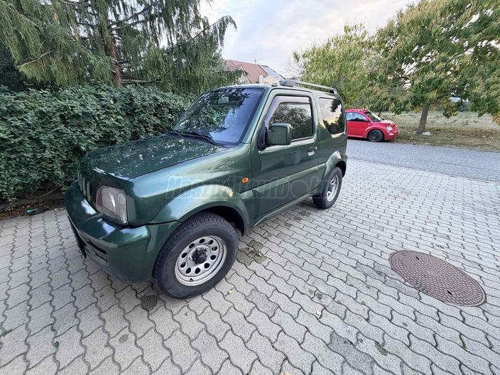 SUZUKI JIMNY 1.3 4WD AC CD 15''AW
