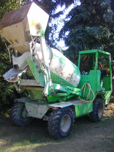 MERLO Mixer