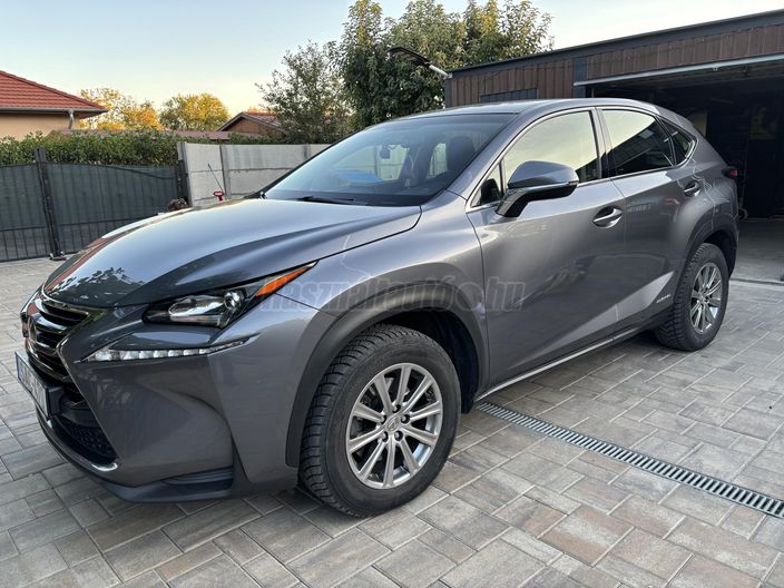 LEXUS NX 300h Comfort Plus CVT