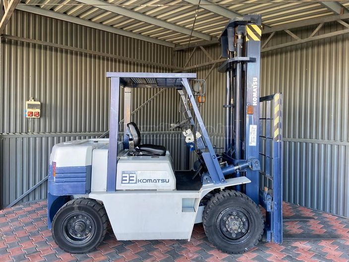 KOMATSU FG33N-5