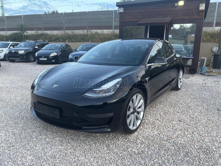 TESLA MODEL 3 Standard Range Plus Aut