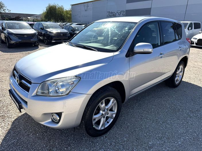 TOYOTA RAV 4 Rav4 2.2 D-4D 4x4 Sol