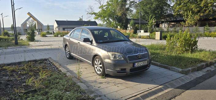 TOYOTA AVENSIS 2.0 D-4D Linea Sol