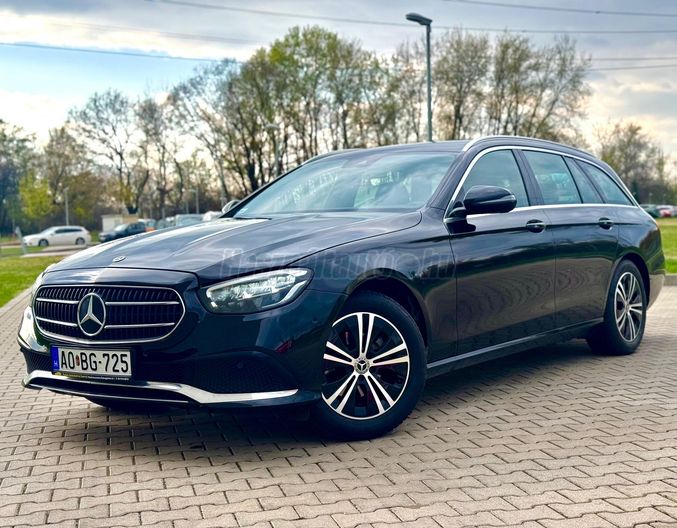 MERCEDES-BENZ E 200 d T 9G-TRONIC
