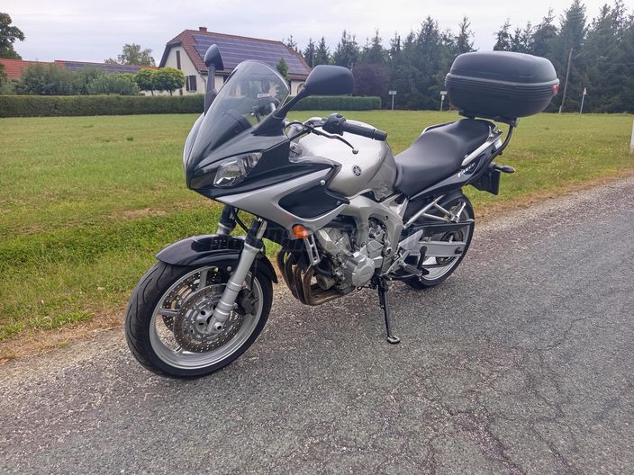 YAMAHA FZ6-S (FAZER)