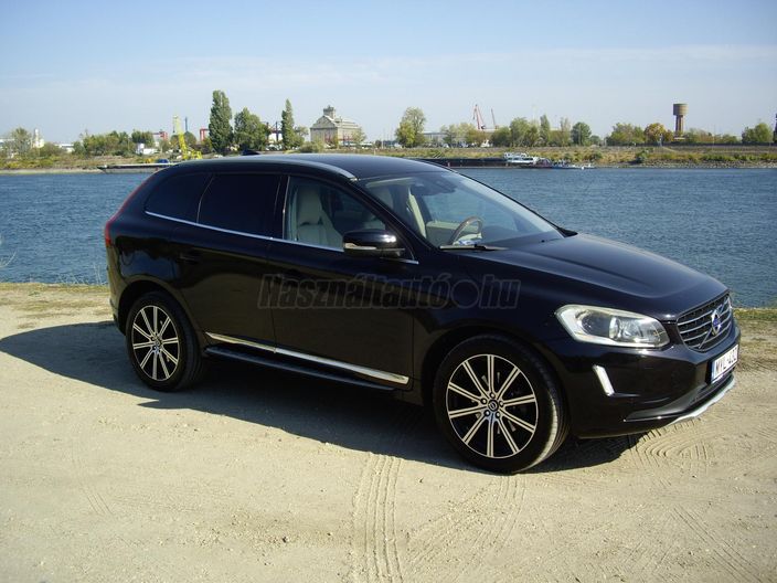 VOLVO XC60 2.4 D [D5] Summum