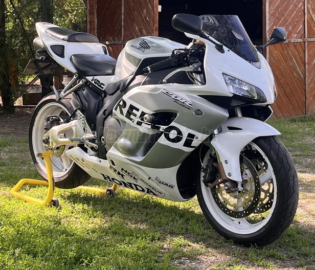HONDA CBR 1000 RR