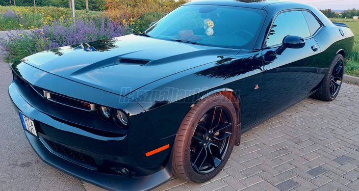 DODGE CHALLENGER