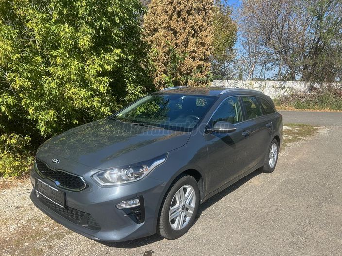 KIA CEE'D Ceed 1.6 CRDi LP Silver