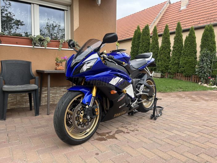 YAMAHA YZF 600 R