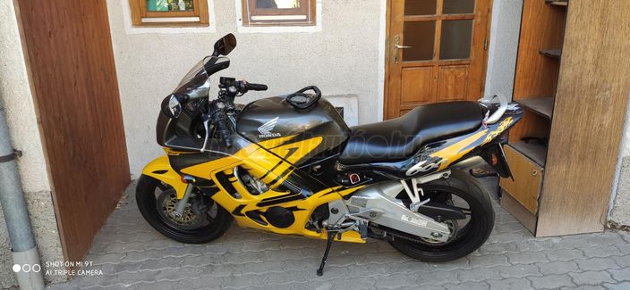 HONDA CBR 600 F3