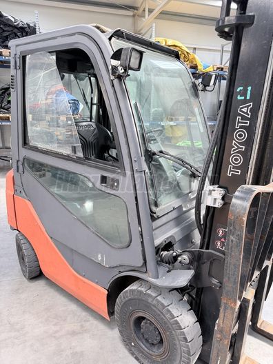 TOYOTA 02-8FGF25