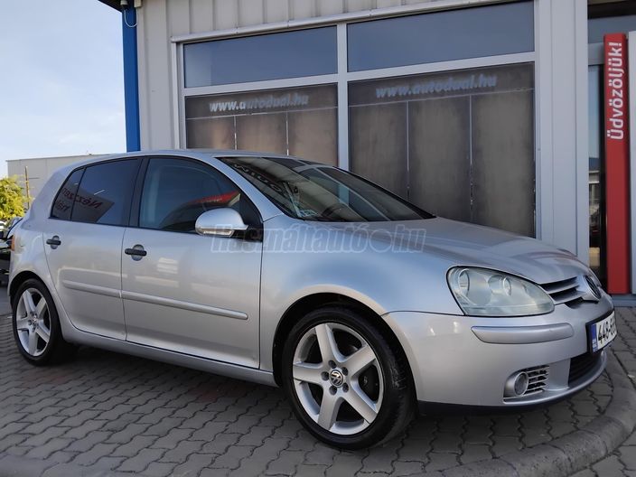 VOLKSWAGEN GOLF V 1.6 DSG TRENDLINE