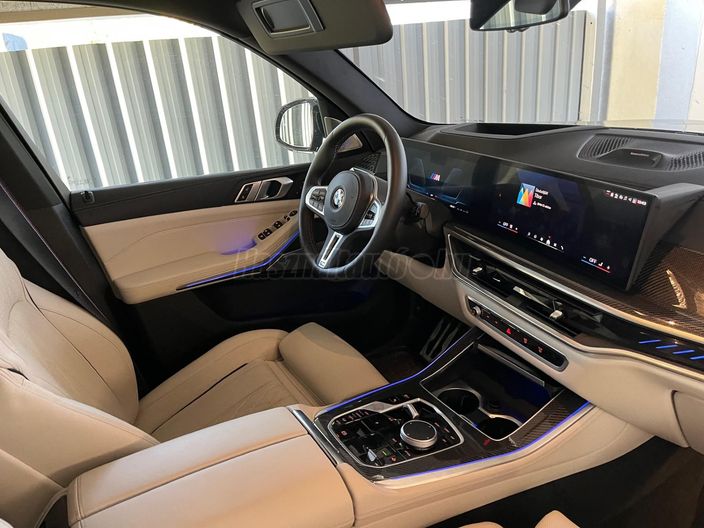 BMW X5 M60i xDrive (Automata)