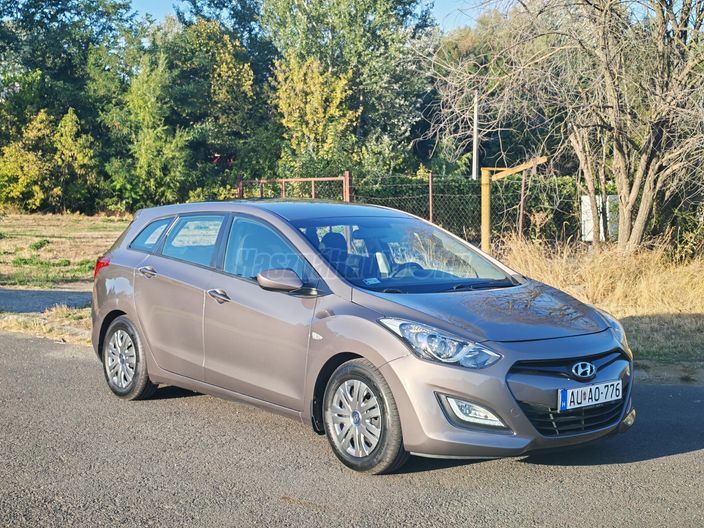HYUNDAI I30 1.4i Entry