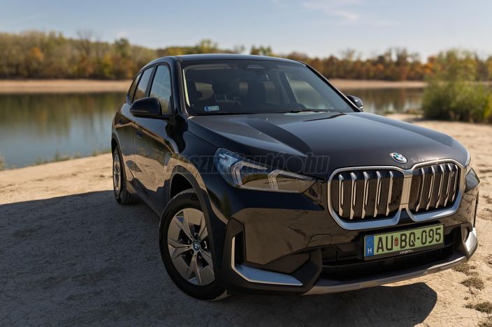 BMW IX1 xDrive30 64,8kWh