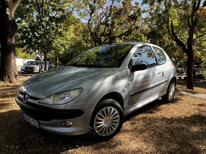 PEUGEOT 206 1.1 Presence