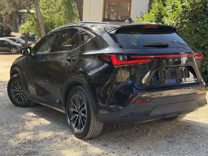 LEXUS NX 450h+ Executive Top AWD CVT