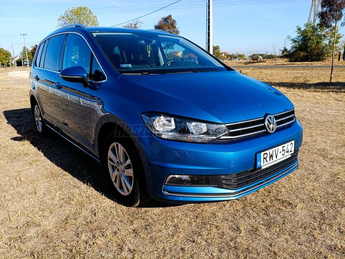 VOLKSWAGEN TOURAN 1.5 TSI ACT Highline [7 személy]