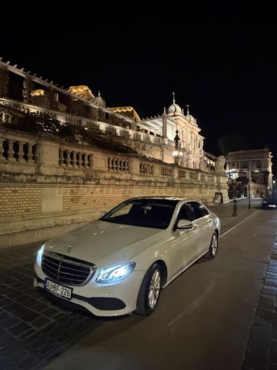 MERCEDES-BENZ E 200 d T 9G-TRONIC