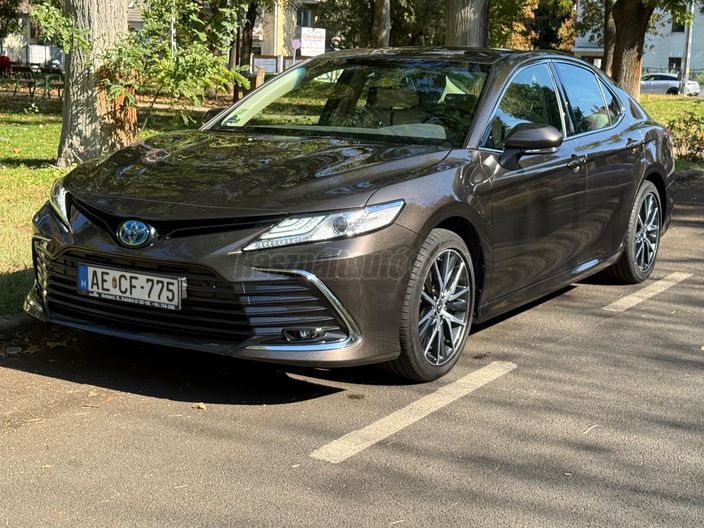 TOYOTA CAMRY 2.5 Hybrid Executive CVT