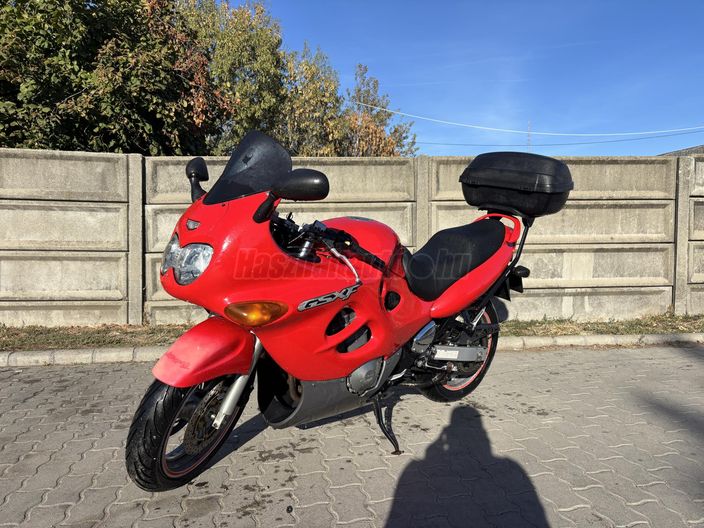 SUZUKI GSX 600 F